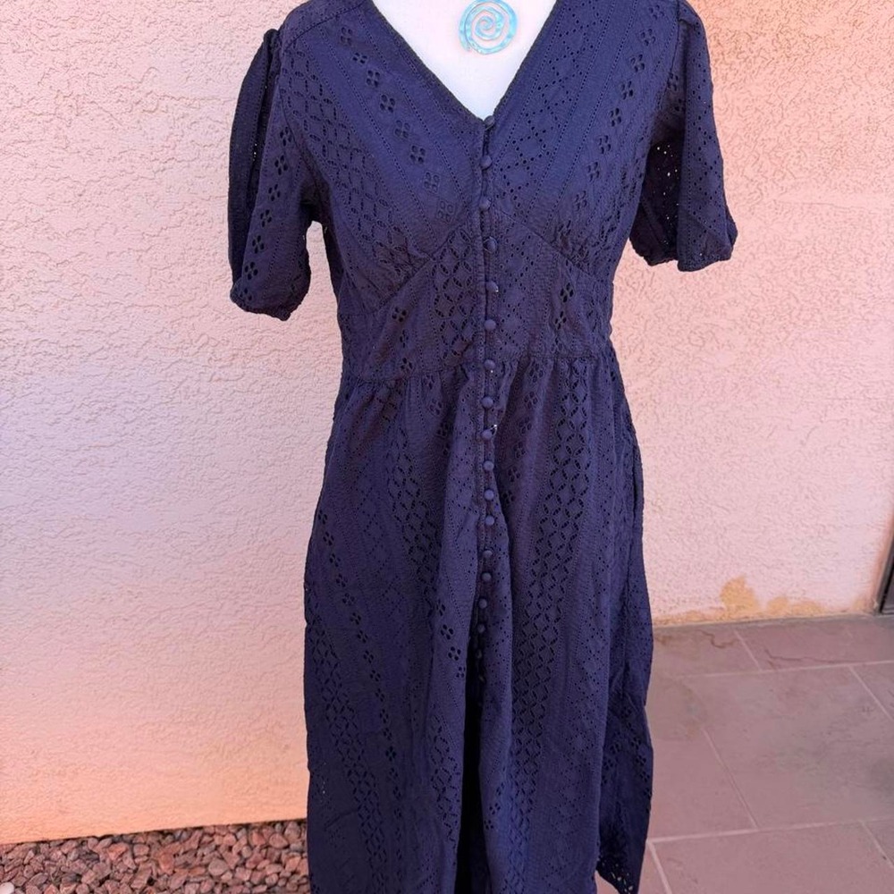 Navy blue eyelet button up dress with puffy sleeves - Picture 2 of 8